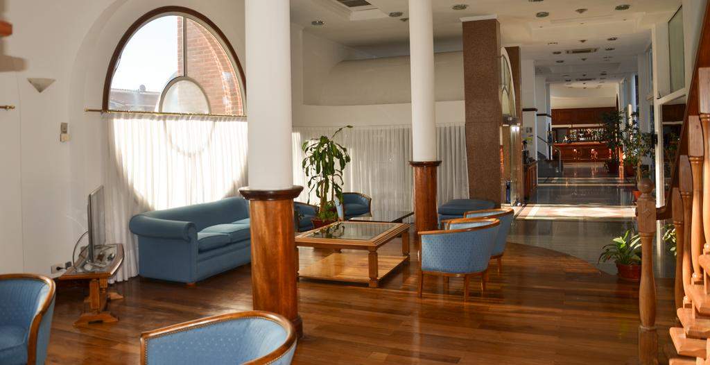 Hall Hotel Reviens Pinamar Buenos Aires